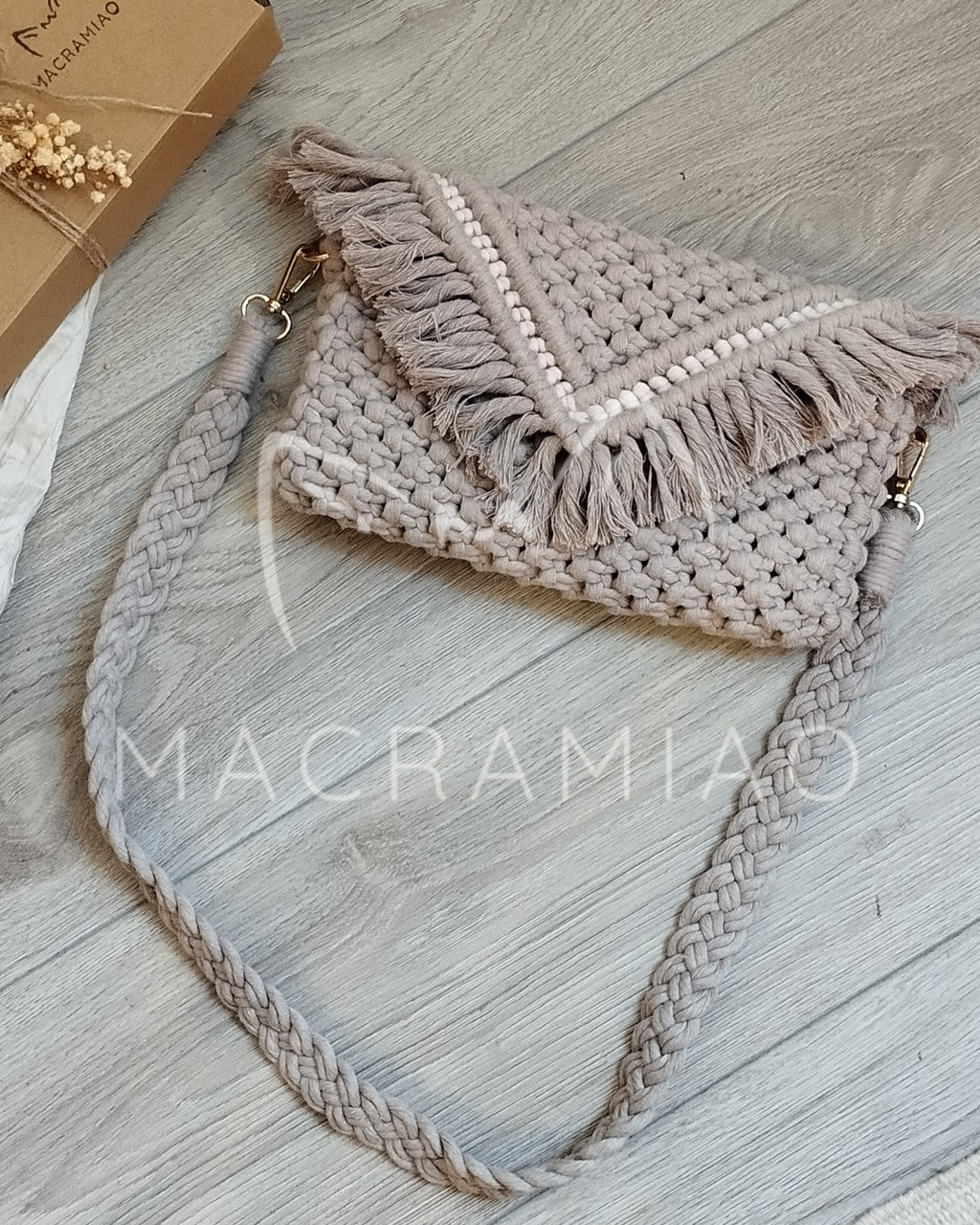 Nini Pochette